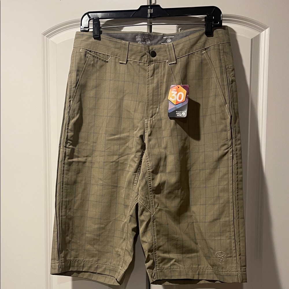 Mountain Hardwear Olive Green Flat Front Shorts